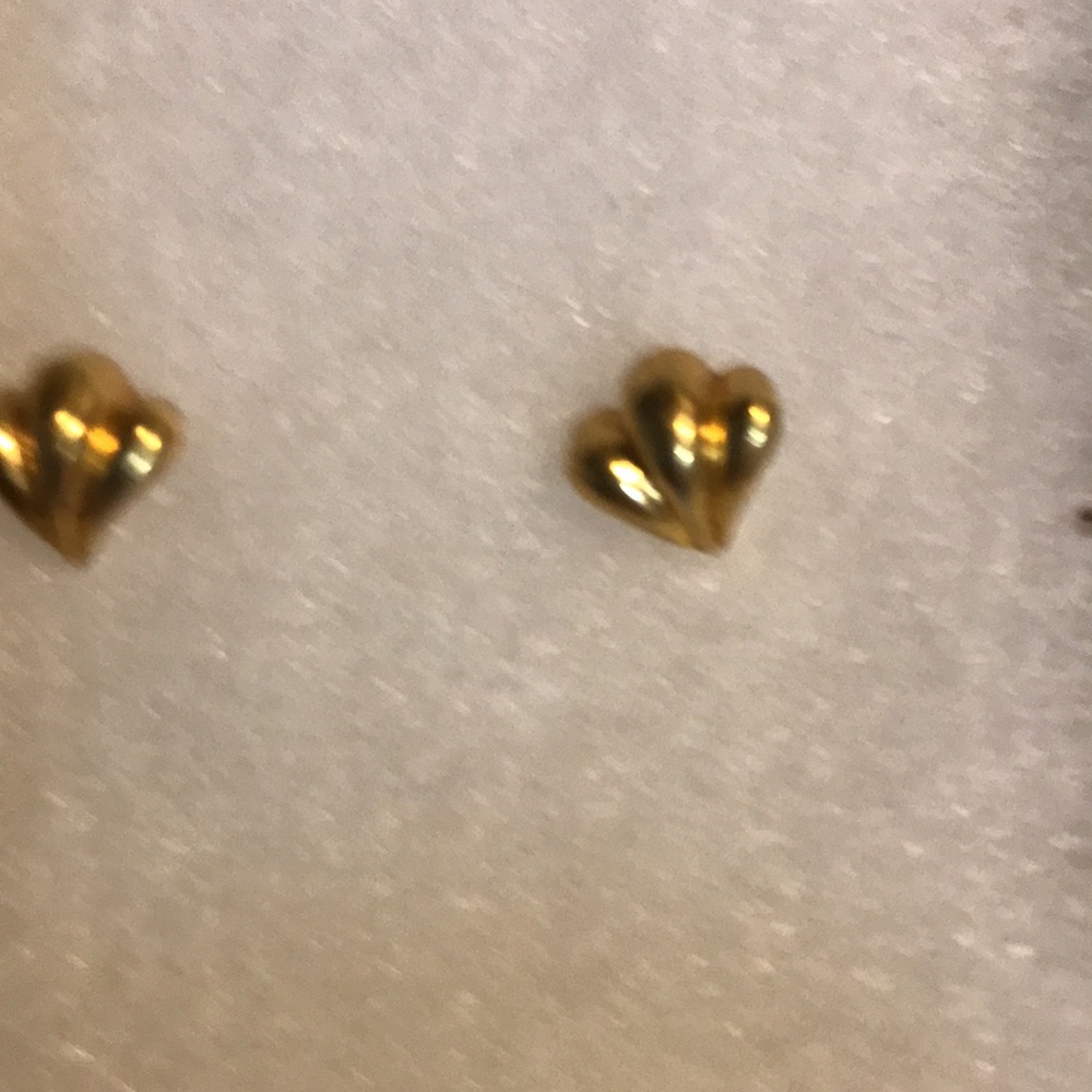 Vintage Avon Beautiful Gold tone Hearts decorated with Rhinestones Post Earrings - Picture 3 of 3